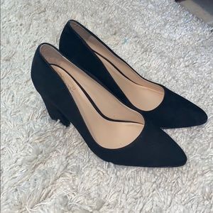 Vince Camuto Talise heels | size 8 | black suede